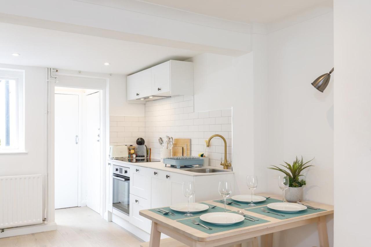 Central Quiet Cottage. Walk To Shops, Bars & Beach Hove Exterior foto